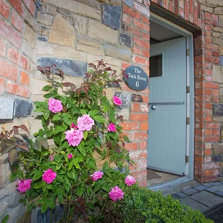 Country house Decoy Country