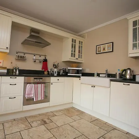 Decoy Country * Navan