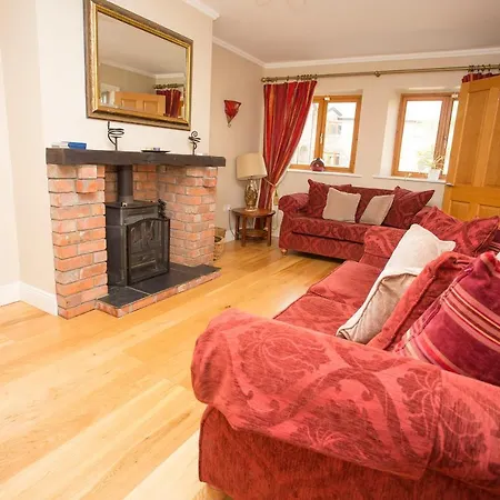 Decoy Country * Navan