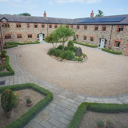 Decoy Country * Navan