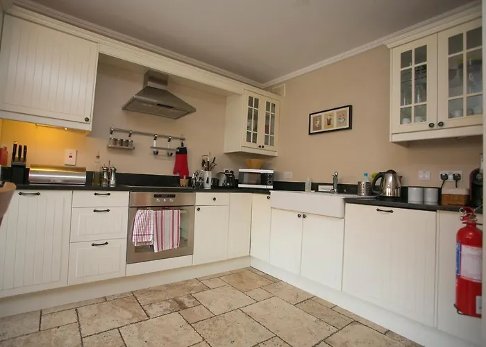 Decoy Country * Navan