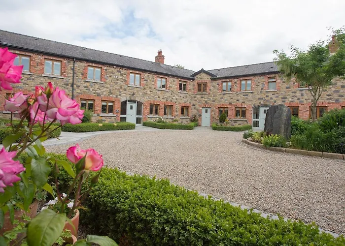 Decoy Country * Navan