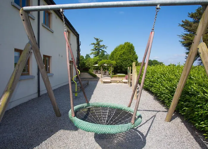 Decoy Country * Navan